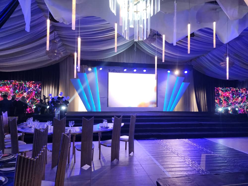 Stage and table settings